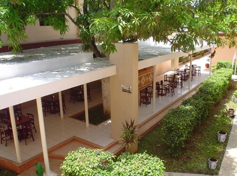 Hotel Plaza Yucatan Ticul Eksteriør bilde